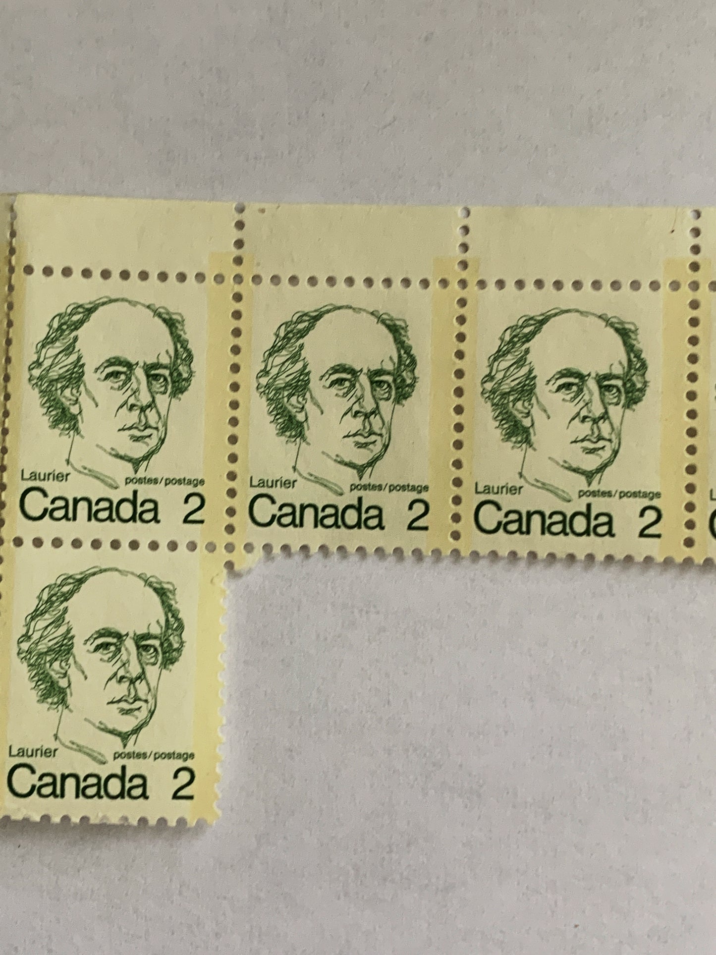 Wilfred Laurier Canadian 2 Cent Stamps 16 Stamps Top of Sheet