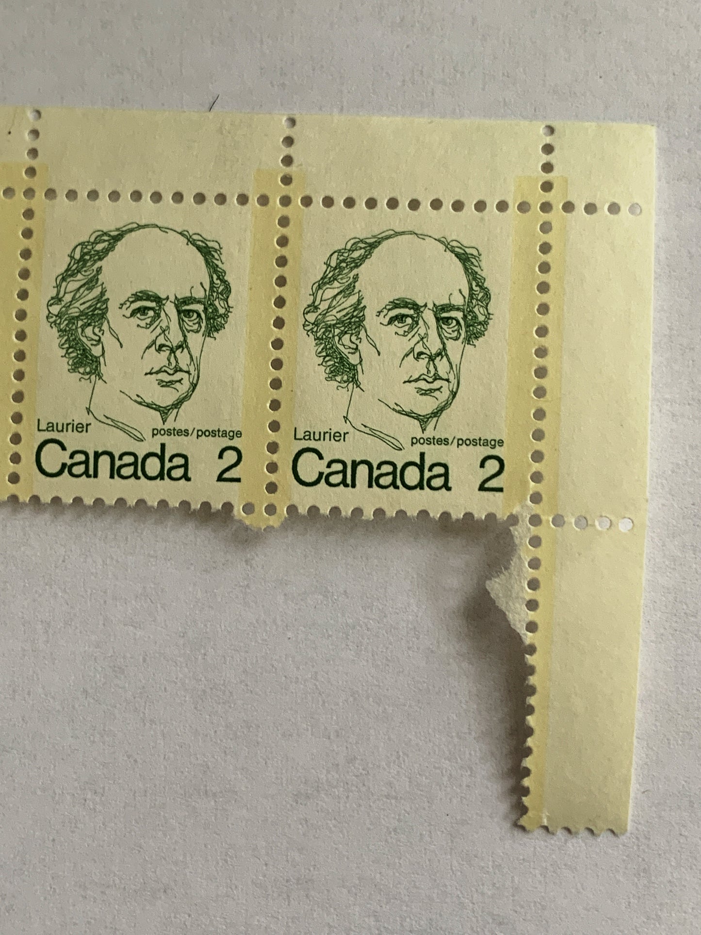 Wilfred Laurier Canadian 2 Cent Stamps 16 Stamps Top of Sheet