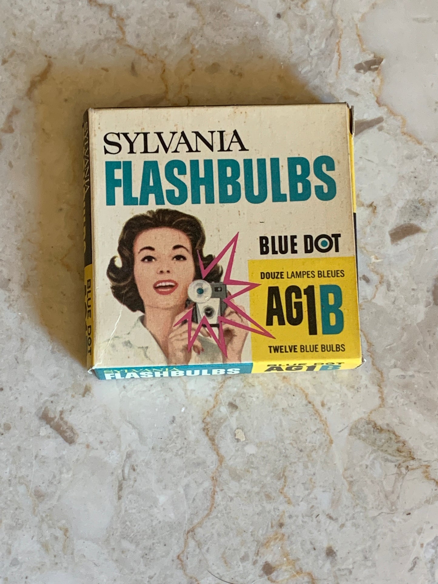 Vintage Sylvania Blue Dot Flash Bulbs